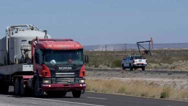 La producción hidrocarburífera explica casi tres cuartos de los ingresos de la provincia. Foto: Matías Subat.