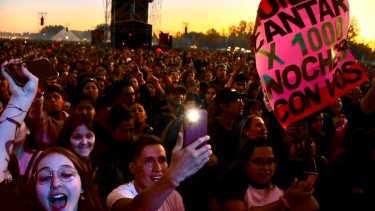 Las mejores fotos del viernes en la Fiesta de la Confluencia con Airbag, Babasónicos y Abel Pintos