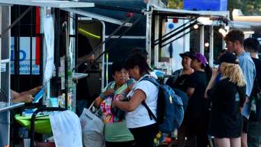 Fiesta de la Confluencia 2023: advierten problemas con los posnet en el predio. Foto: Matias Subat
