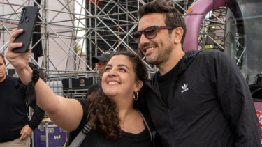 NTVG junto a sus fanáticos  en la previa de su show en la Fiesta de la Confluencia. Foto: Gentileza Instagram @ultradrop.io