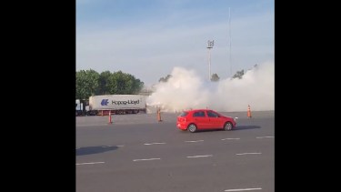 El accidente del camión generó una nube tóxica. 