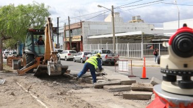 Neuquén capital comenzó una obra que busca mejorar la conectividad con cuatro nuevos cruces 