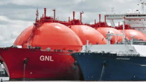 Enarsa cerró la compra de 30 buques de GNL para el invierno