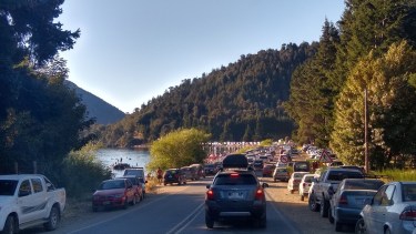 En Bariloche, cientos de turistas disfrutaron el verano y renuevan sus ganas de volver en marzo.