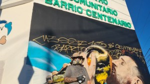 Un mural de Messi se sumará a una sede barrial en Plaza Huincul