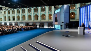 En alerta, Francia y Reino Unido piden a Putin que Rusia no abandone un acuerdo de desarme nuclear