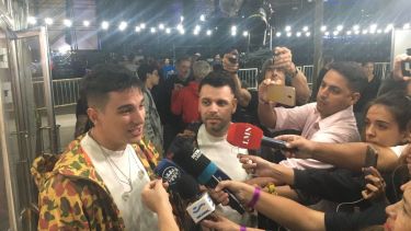 Q´Lokura sobre sus éxitos en la previa de salir en la Fiesta de la Confluencia. Foto: Matías Subat