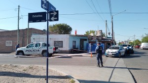 Quién era el hombre que murió misteriosamente en una calle del oeste de Neuquén