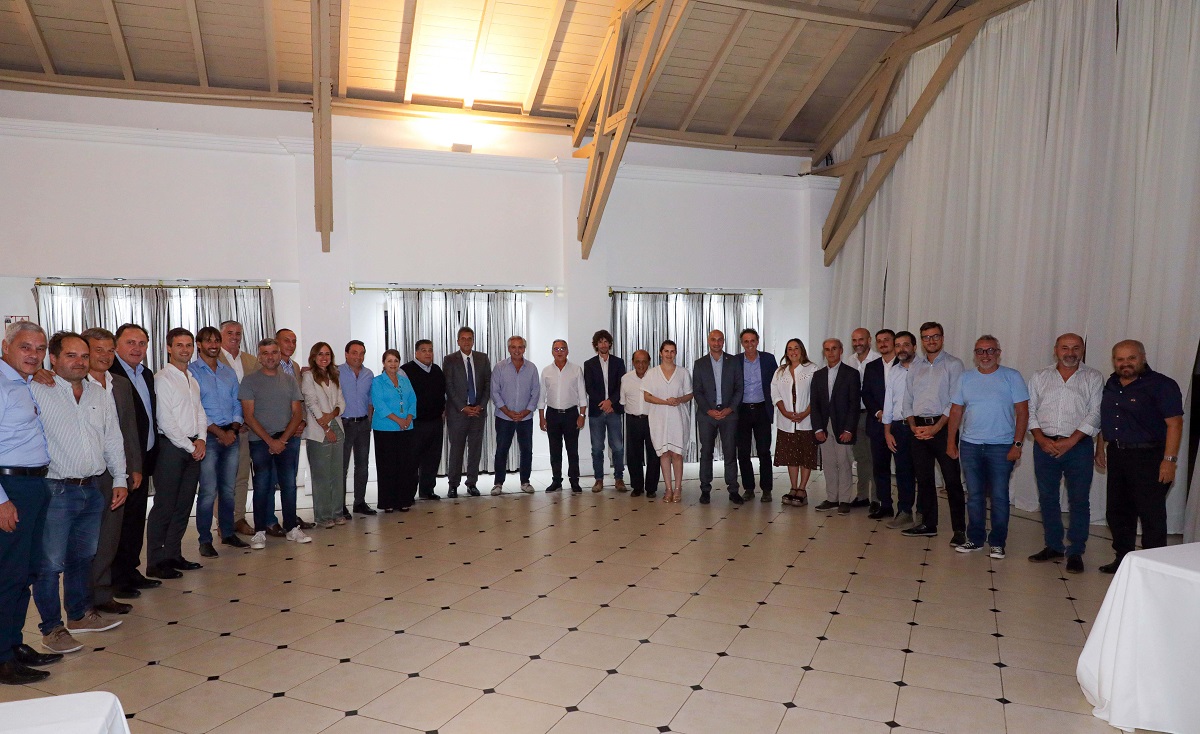La reunión de los intendentes bonaerenses con los funcionarios nacionales, entre ellos Massa y Fernández. 