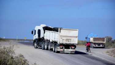 La licitación para la reconstrucción de las rutas 6 y 8, que conectan el Alto Valle con la Región Sur, se postergó de nuevo.