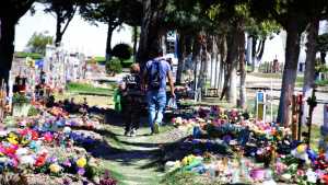 Los cementerios del Alto Valle salen del colapso tras la dura pandemia