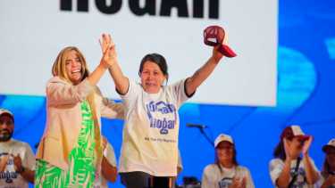 Laura Mendez, madre de cuatro hijos no tenía casa y se ganò una en el concurso Peso de la Manzana. Foto: Juan Thomes