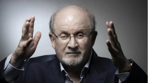 Cómo es «Ciudad Victoria», la nueva novela de Salman Rushdie