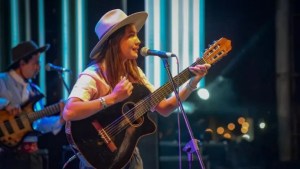 Sele Vera prometió baile y alegría esta noche en la Fiesta de la Confluencia