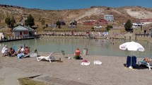 Imagen de Con las termas de Copahue llenas de turistas, el personal está de paro