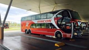 Usuarios del transporte "Rincon" exigen respuestas de las autoridades para que se revea el servicio y los altos costos de los pasajes. Foto: web