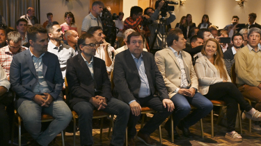 El senador y candidato a gobernador, Alberto Weretilneck, valoró este jueves en Bariloche la alianza electoral que selló con sectores del peronismo y de la UCR. (foto Alfredo Leiva)