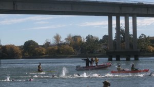 Se viene una competencia de natación en Viedma en homenaje al deportista Fernando Cadenasso
