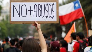 Vuelven las protestas de estudiantes a Chile: el Gobierno advierte con mandarles a Carabineros