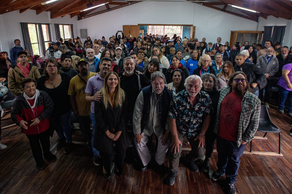 El acto se llevó a cabo en el aula magna del Centro Regional Universitario Bariloche. Foto: gentileza