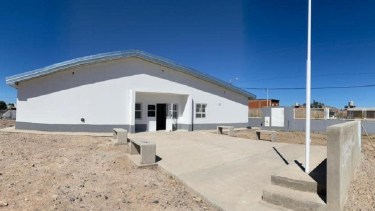 Inauguraron el edificio de la Escuela Secundaria Río Negro N° 158 de Fernández Oro. Foto: Gentileza.