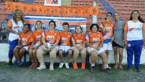 Deportivo Roca hace historia con su equipo de fútbol integrado femenino