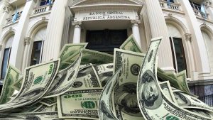 Luego de una fuerte suba, el dólar blue cerró en baja