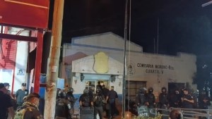 Un grupo de presos se amotinó en una comisaría de Moreno: tomaron de rehén a un policía