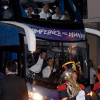 Imagen de La alegría de un granadero cuando Messi le dio la mano en Santiago del Estero: mirá su reacción