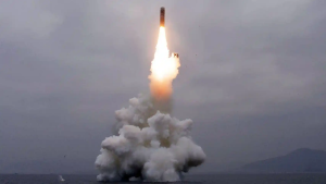 Corea del Norte ensaya otro misil por las maniobras militares de Estados Unidos y Corea del Sur