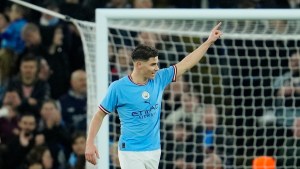 Doblete y asistencia de Julián Álvarez en la goleada del City, que avanzó a semifinales