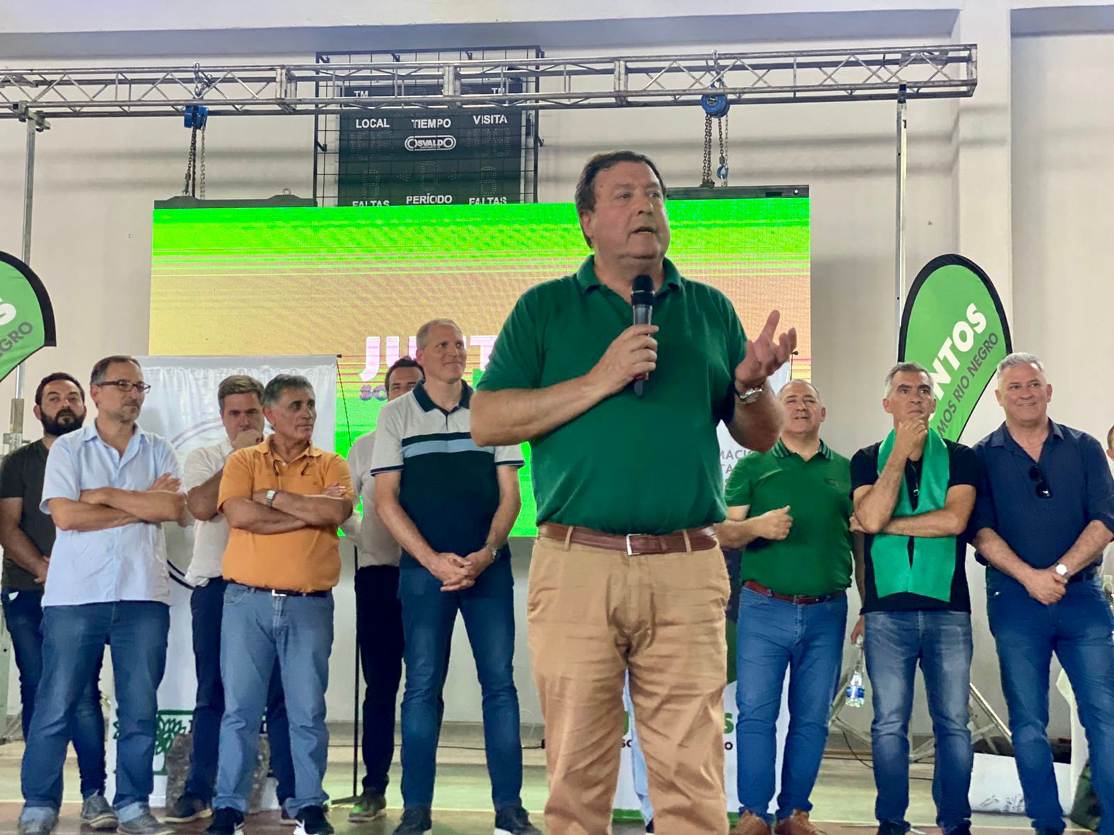 Alberto Weretilneck: "Juntos Somos Río Negro es un espacio democrático y por opinar distinto no se genera ninguna catástrofe”.