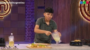 Antonio López cocinó un plato muy difícil, ganó el delantal de MasteChef y se quebró en llanto