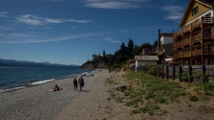 Bariloche reclama a la Provincia que dé marcha atrás con una norma que perjudica el acceso a las costas