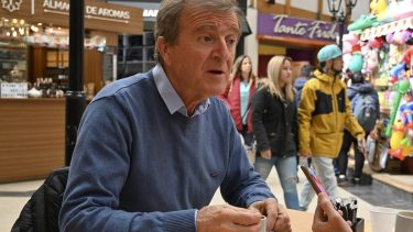 Aníbal Tortoriello fue candidato a la gobernación de Río Negro por el partido Cambia Río Negro. 