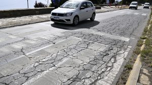 Proponen destinar aportes de comerciantes para arreglar las calles de Bariloche