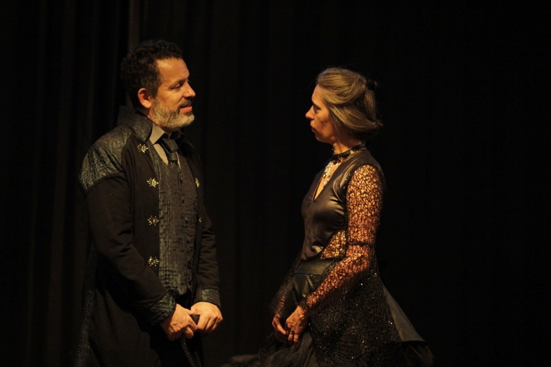 Soledad Gaona y Pablo Cosa protagonizan esta obra dirigida por María Velaz.
