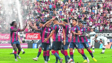 El Ciclón es el actual líder de la Liga Profesional. Hoy buscará meterse en los 16avos de la Copa Argentina.