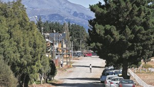 Dina Huapi crece pero no tiene ninguna cuadra de asfalto
