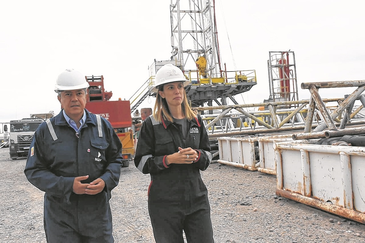 Rolando Figueroa y Tanya Bertoldi quieren crear un fondo fiduciario para obras con las retenciones a las exportaciones petrolíferas (Gentileza)