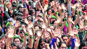 Jóvenes mujeres desempleadas en la era digital ¿qué está pasando?