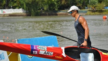 Julián Salinas ganó por amplio margen en el K1 sub 23 y se clasifcó al Mundial de Dinamarca.
