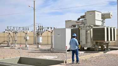 Centro de distribución Gran Neuquén, la estación transformadora sumó 30 megas de potencia el día que unas 15.000 residencias se quedaron sin luz desde la madrugada hasta las 12,15. (foto Florencia Salto)