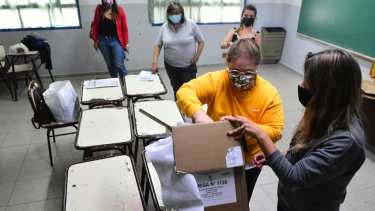 Tras las elecciones en Río Negro y Neuquén, ahora llega el turno de ocho provincias. 