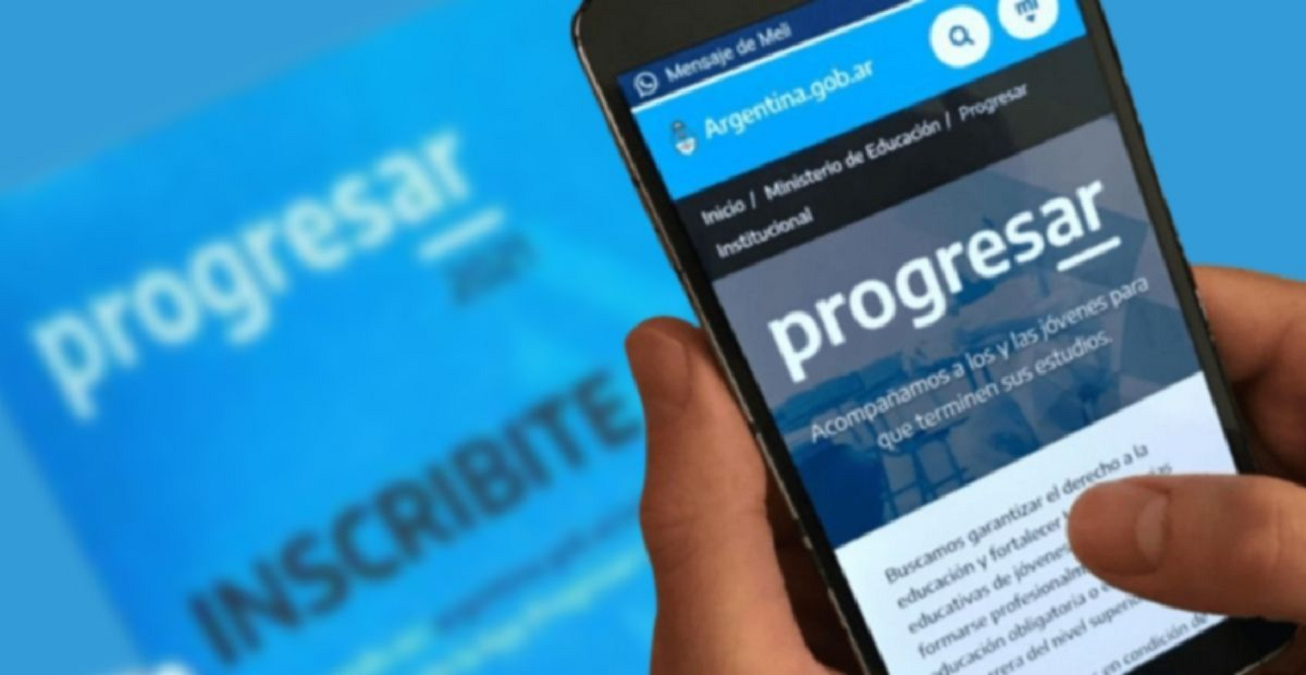 Las Becas Progresar se abona con un plus de Idiomas. Archivo.  