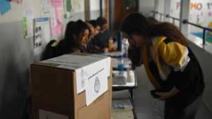 Elecciones 2023: cómo sumarte a observar en las escuelas, a través de la Universidad del Comahue