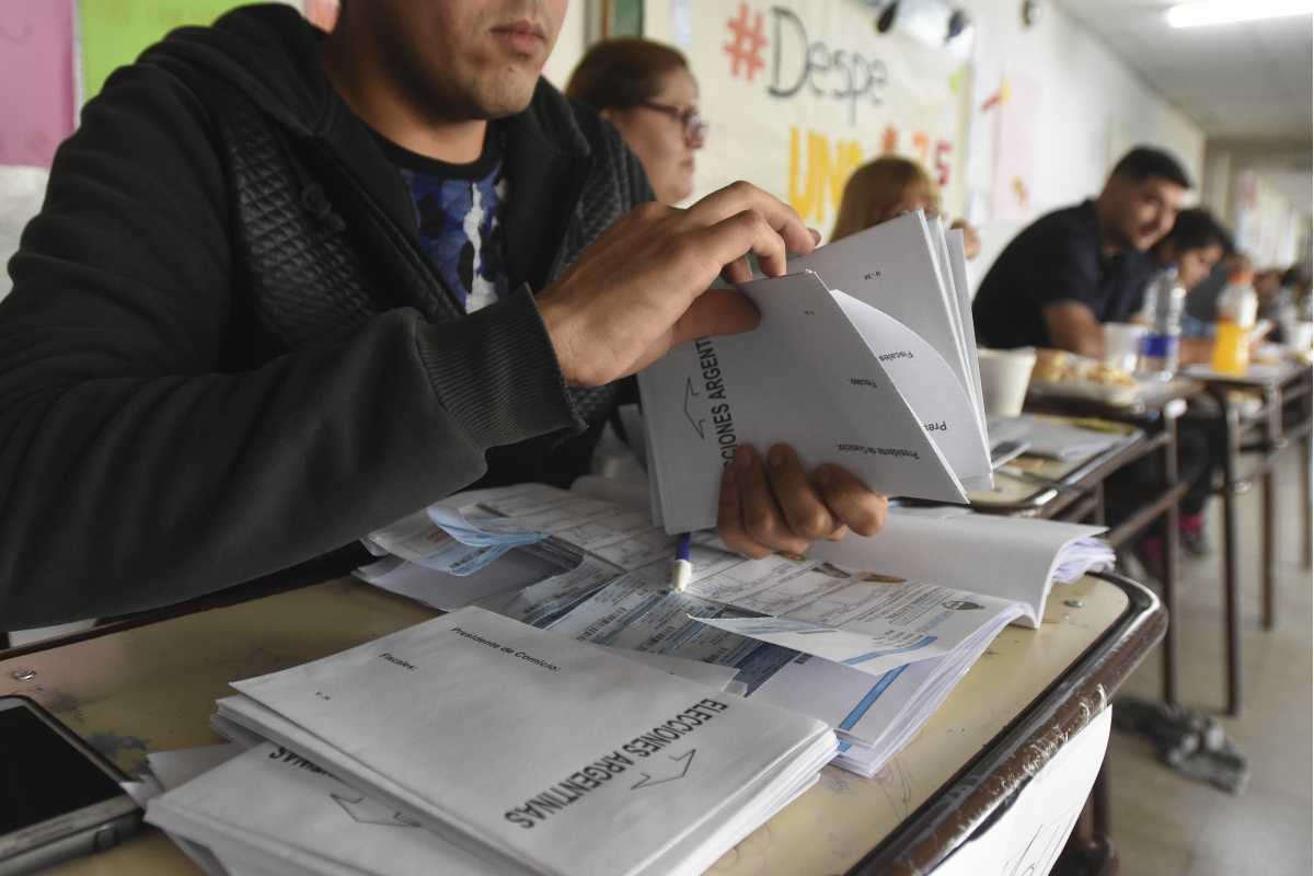 Consulta con tu número de documento dónde votar en Río Negro. Foto archivo. 
