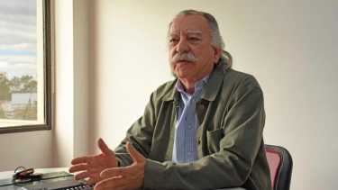 Aurelio Vázquez, exsecretario general de la Unter, vuelve a disputar la gobernación, junto a Dora Rivera. (Foto: Juan Thomes)