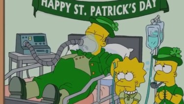 La costumbre irlandesa se extiende a nivel mundial y viste a los ciudadanos de verde y llena los pubs. 