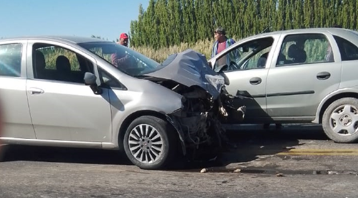 El incidente se produjo cerca del paraje Cuatro Esquinas, entre Cipolletti y Cinco Saltos. Foto: Gentileza.